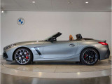 【拘りのFR】BMWが多く採用するFR車。ダイレクトでスポーティな加速感・シャープなハンドリングを実現。縦置きエンジンレイアウトにより、フラットで上質な乗り味です。