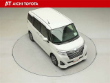両側パワースライドドア付きだから、狭い駐車スペースなどでの乗り降りラクラク♪小さなお子さまのいるご家庭には嬉しい装備です。