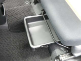 取り出しやすく、しまいやすい収納スペースが満載です。ティッシュやペットボトル等、用途に合わせた収納が可能ですので、使い方はあなた次第!