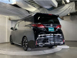 「中古車ハイブリッド保証」ハイブリッド機構を無償で保証します。保証期間は、初度登録年月から10年、またはロングラン保証が終了後3年間。ただし累計走行距離が20万km以内です。