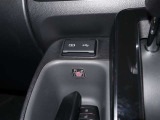 <USB>今後の車の進化に対応できる仕様となるのがUSB-C. 昨今、スマートフォンを車に接続して利用する場合(1)ケーブル接続による音楽再生(2)スマホの充電ができます!