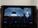 バックモニター付き。駐車の際のサポートとなり、必須アイテムのひとつですよね。それでも、バックする際は必ずご自身の目で確認をしてください。パノラミックビューで上から見下ろした視点でも確認できます!