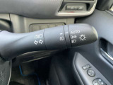 トンネル進入時や暗くなれば自動点灯するオートライトです。