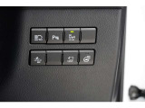 機能性溢れる運転席まわり。使いやすいスイッチ類の配置で運転中のストレスを軽減し楽しくドライブできますよ。
