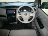 運転席廻りです。