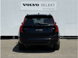 ◆バック/万が一を考え、安全性を重視する方に選ばれているVOLVO車。ドアを開閉するとその重み・厚みに驚くはず