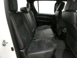 気になる汚れは「まるまるクリン」で解消! 当社の中古車はシートを外して隅々までキレイにクリーニングしてあります。