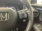 ステアリング右手側に安全運転支援機能のホンダセンシングをコントロールするスイッチ