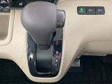 発進時から滑らかに加速する無段階変速のCVTはストップ&ゴーの多い街の中も快適です