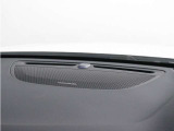 【harman/kardon】世界のオーディオファン垂涎のプレミアムサウンドシステムを搭載。原音に近い音場空間を忠実に再現。乗る人すべてに最良の音響体験を提供します。