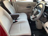 運転席まわりになります。実際に乗って頂き乗り心地をご体験してみてください。