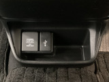 【USBポート】USBポートも装備されています♪スマートフォンのオーディオに連携も可能です。今や欠かせない装備の一つです!