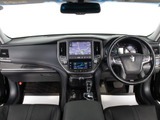★使いやすさや安全性を追求したステアリング周り!高級車ゆえにスイッチ類が多いのも特徴ですね!考え尽くされた配置ですぐに使いこなす事が出来ますのでご安心下さい!是非、体感してみて下さい!!