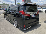 入庫時に走行チェックを行っており、納車前にはディーラーにて点検整備を実施した上で納車させていただきますのでご安心ください。