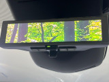 【デジタルインナーミラー】後席の大きな荷物や同乗者で後方が確認しづらい時でも安心!カメラが撮影した車両後方の映像をルームミラー内に表示。クリアな視界で状況の確認が可能です!