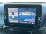 空から車を見たような「アラウンドビューモニター」!車の周りが一目で確認できるので、小さなお子様や障害物があっても安心して乗ることができます。