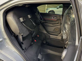 後席チップアップ機能も搭載しており、背の高いお荷物も楽々積むことができます。