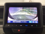 バックモニター付きで、車庫入れやバック時の後方確認をサポート。