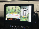 【パノラミックビューモニター】専用のカメラにより、上から見下ろしたような視点で360度クルマの周囲を確認することができます☆死角部分も確認しやすく、狭い場所での切り返しや駐車もスムーズに行えます。