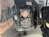 右後方に充電器差込口があります