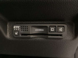 ハンドルの右下にETCがついています。高速道路の料金所の通過も楽々です!。 カードの取り出しもしやすい場所についています。
