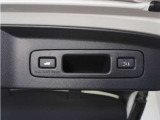 ◆予約クローズ機能付きパワーテールゲート◆キーや運転席のボタン、ハンズフリー機能など多彩なアクセスで自動開閉できます。