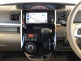 温度を設定すれば、自動で車内の温度管理をしてくれる優れものです♪ATミッションで運転楽々