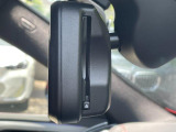 【ETC】自動防眩機能を備えたルームミラー。ETC車載器を搭載しておりスタイリッシュかつ機能性を兼ね備えております。