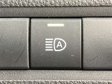 対向車がいないとき、見通しの悪い道路は暗くて怖いですよね。。。こちらのクルマはオートマチックハイビーム搭載です!対向車の有無で自動でハイ・ロウビームに切り替えます。