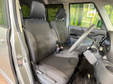 運転席シート廻りは使用感も少なく、良好な状態となっています。丁寧に使われていたことがよくわかりますね。