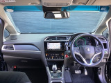 運転席周りです。カップホルダーや小物の収納などは必須ですよね!!使い勝手の良いつくりになっております!!
