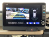 後方確認はオマカセのリアカメラ付です。雨天時や夜間のバック駐車時などで特に視界の安全確認に役立ちます。