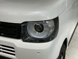 LEDヘッドライトは、点灯の瞬間から最大光量を発揮し、突然暗くなるトンネルなどでの安定感を高めます。