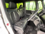運転席シート廻りは使用感も少なく、良好な状態となっています。丁寧に使われていたことがよくわかりますね。