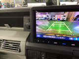 バックカメラの画像です。ガイドラインがスムースな車庫入れをサポートいたします。車庫入れの安心感がアップしますね。