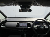 インパネ周りのお写真です。 視界が広く運転がしやすくなっております。
