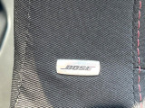 【BOSEサウンドシステム】メーカーオプションの高品位サウンドシステムを搭載。専用のチューニングが施された大小様々なスピーカーから良質なサウンドが奏でられ、臨場感あふれる音響空間を演出します。
