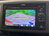 【バックカメラ】駐車時に後方がリアルタイム映像で確認できます。大型商業施設や立体駐車場での駐車時や、夜間のバック時に大活躍!運転スキルに関わらず、今や必須となった装備のひとつです!