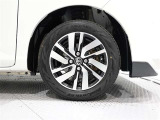 タイヤサイズは(165/65R14)で純正アルミホイールです。