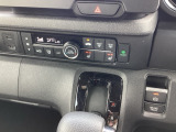 ☆シートヒーター☆エアコンの暖房をつけると頭がボーっとなりませんか?シートヒーターならその症状も解消できるかも知れません♪