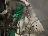 【TEIN車高調】車高が低くなり、スタイリッシュな見た目となっております。車両の重心が下がる事で、走行時の安定性も向上します♪
