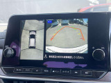 アラウンドビューモニター装備☆上から見たような画面で車庫入れも縦列駐車も安心です♪