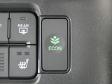 【ECONスイッチ】 ECONスイッチを押すと、加速時のアクセルの踏みすぎやエアコンの効きすぎなどを抑え燃費向上に役立ちます。