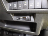 ETC車載器付き☆ セットアップ作業もご依頼いただければご納車までに行います!納車当日から有料道路をご利用いただけます♪