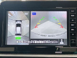 【アラウンドビューモニター】車を上から見下ろしているかのような映像で周囲の状況がひと目で確認、狭い駐車場に駐車するときも安心です♪