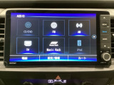 ナビゲーションはフルセグTV、インターナビ対応のGathers純正メモリーナビを搭載しています。Bluetoothオーディオ機能がありますので、スマートフォンなどの音楽も再生できます。