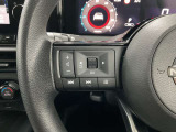 【ステアリングスイッチ】運転中に前方から目線をそらすことなくオーディオ等の操作が可能な便利機能!安心&快適なドライブを演出してくれます。