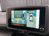フロントカメラは運転席よりも前の視界を確保することで事前に危険を予知し、事故や衝突を防ぎます。