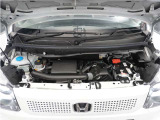 エンジンは車の心臓部分です。このエンジンルームが汚いとトラブルの基になります。当店は専用の液剤を使って徹底的に綺麗にします。