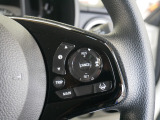 【ACC〈アダプティブ・クルーズ・コントロール〉】予め設定した車速内でクルマが自動的に加減速。前走車との適切な車間距離を維持しながら追従走行しドライバーの運転負荷を軽減します。